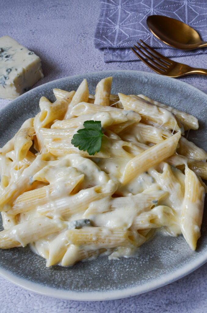 Pasta Quattro Formaggi - Nudeln mit 4 Käse-Soße - SchnelleHerdplatte